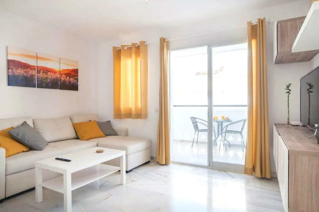 Happy Nest Apartment Benalmadena 0*,